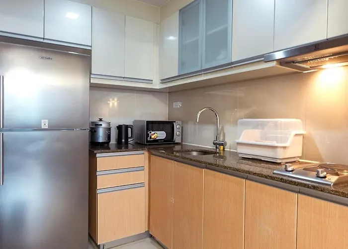 Uptown Bgc Spacious Unit - 1 Queen Bed And Bunkbed Manila