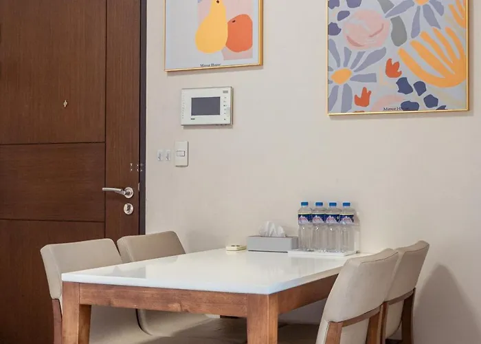Uptown Bgc Spacious Unit - 1 Queen Bed And Bunkbed *